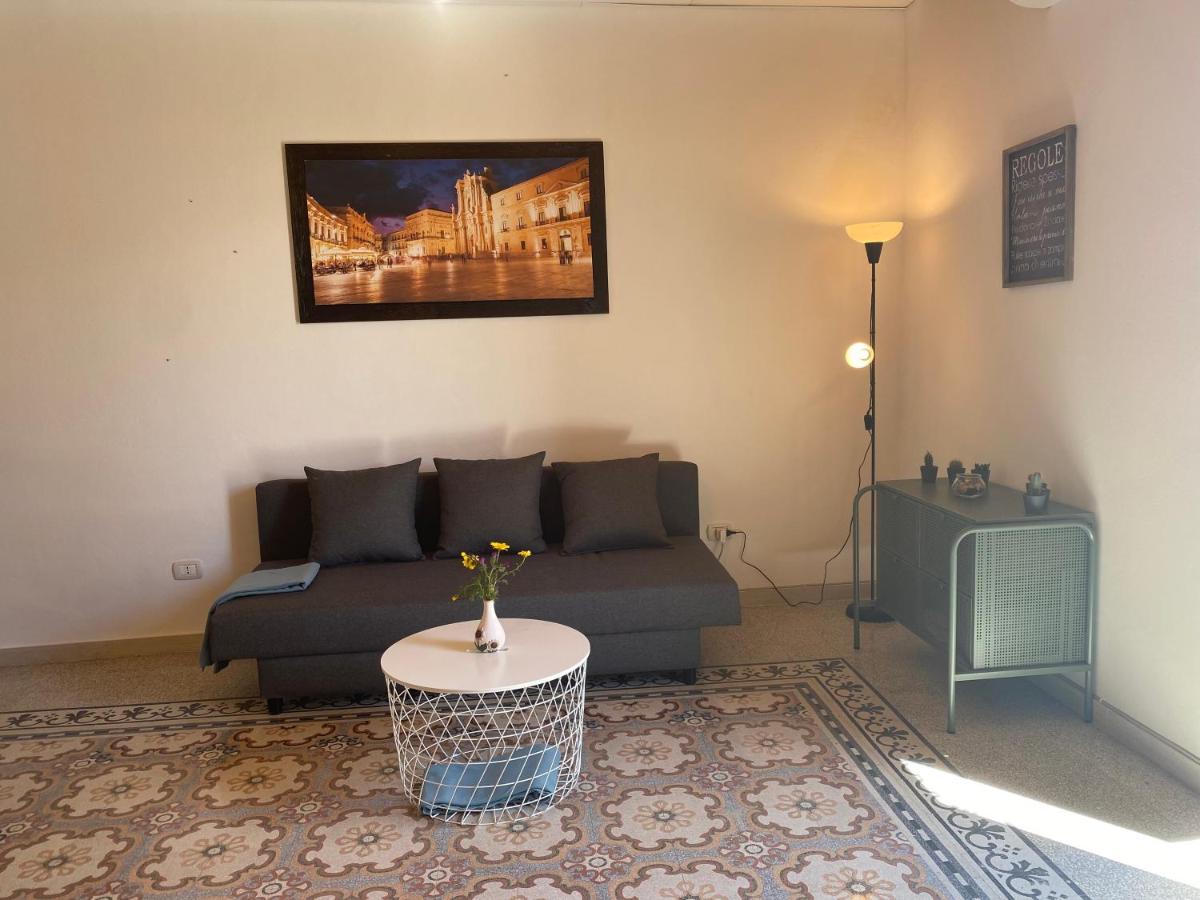 דירות סירקוזה Casaluna מראה חיצוני תמונה