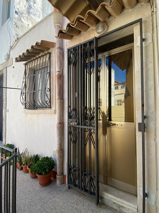דירות סירקוזה Casaluna מראה חיצוני תמונה