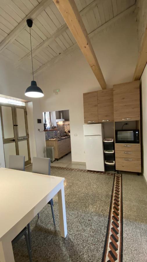 דירות סירקוזה Casaluna מראה חיצוני תמונה